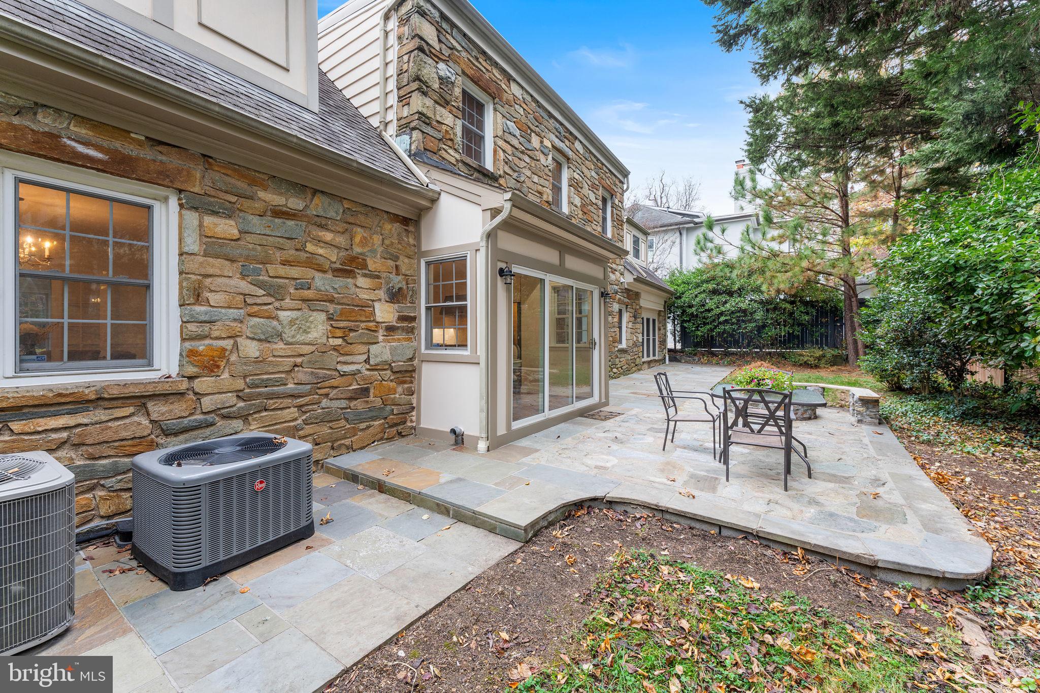 CHEVY CHASE - Residential