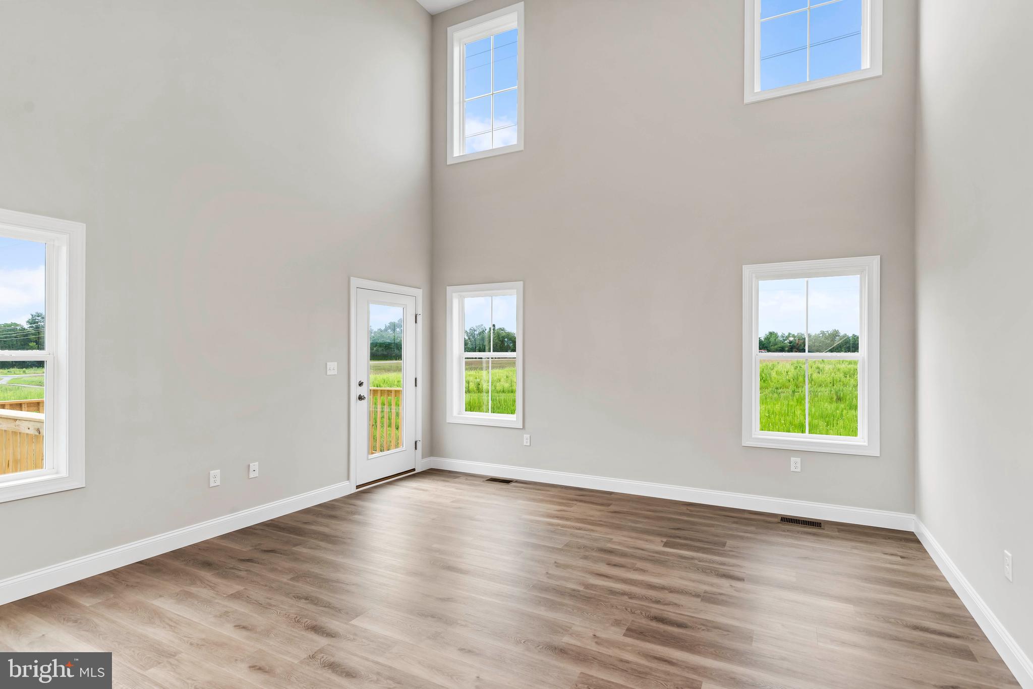 AUTUMN CHASE - Residential