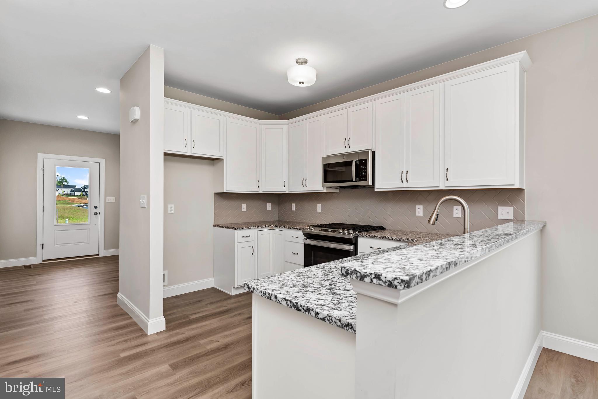 AUTUMN CHASE - Residential