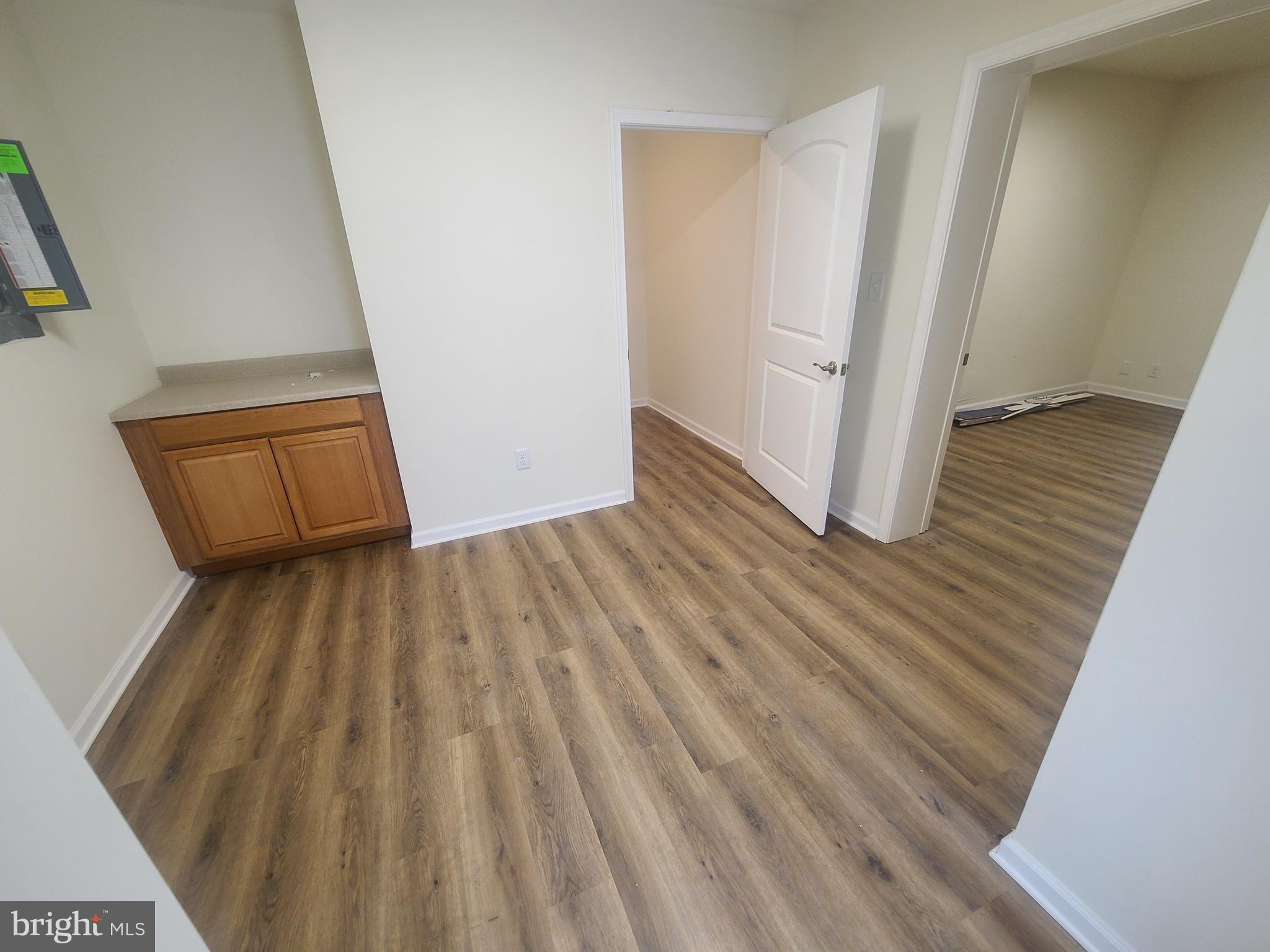 614 S DUPONT UNIT B HIGHWAY