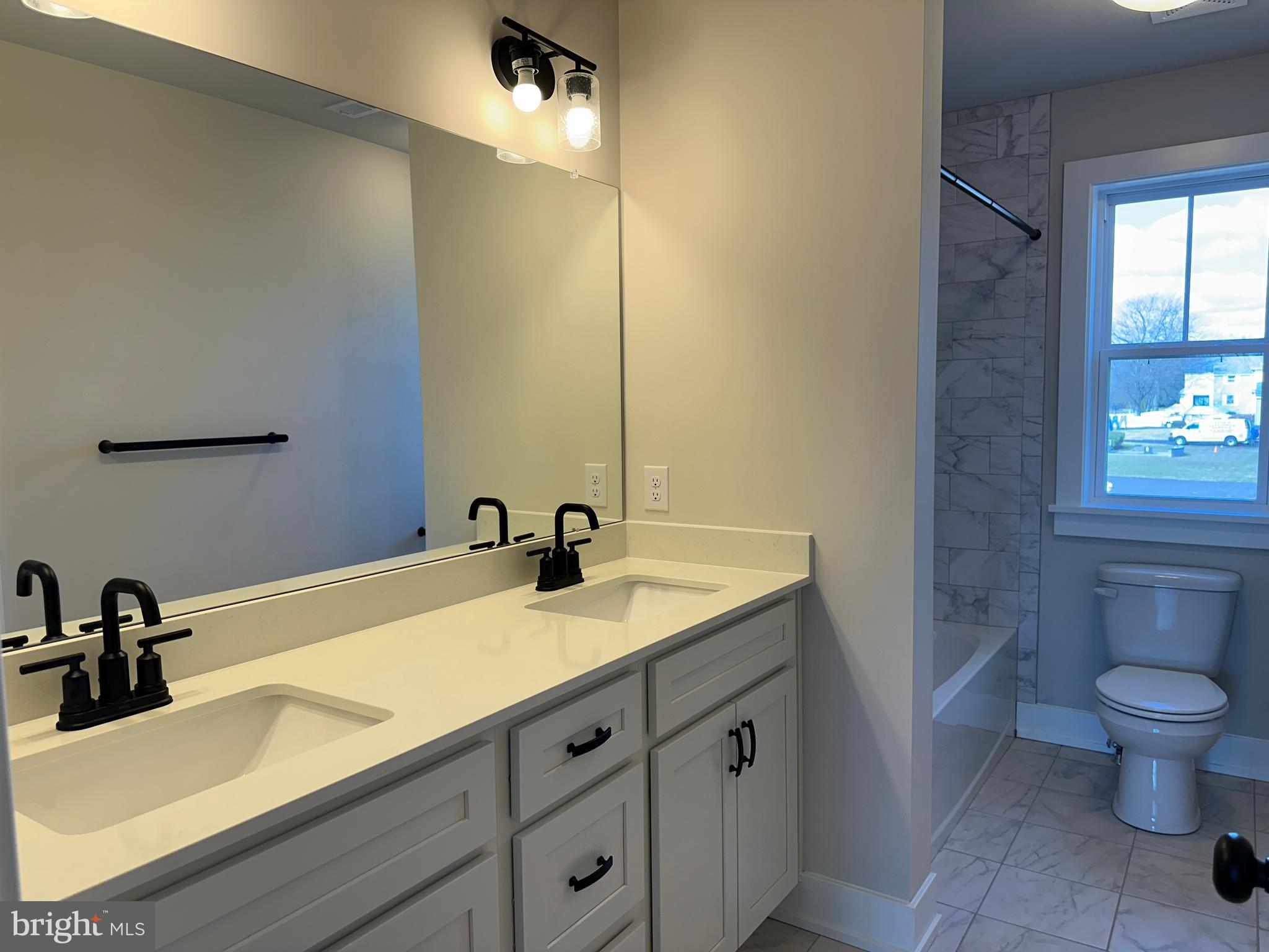 ARDEN RESERVE - Residential