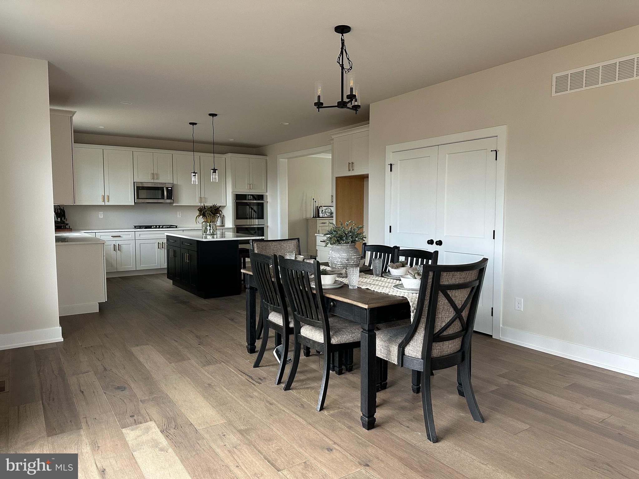 ARDEN RESERVE - Residential