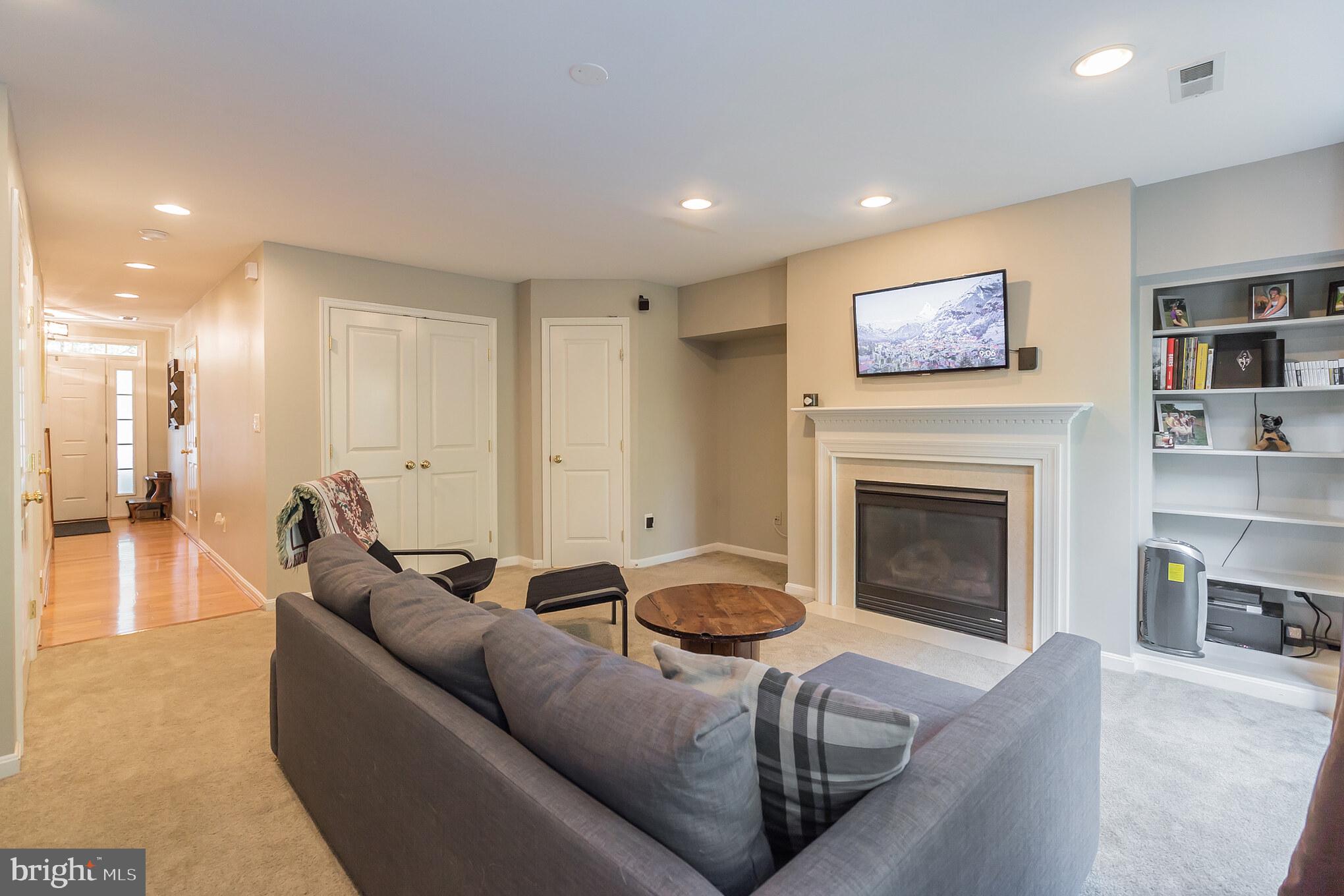 VICTORY LAKES - Residential