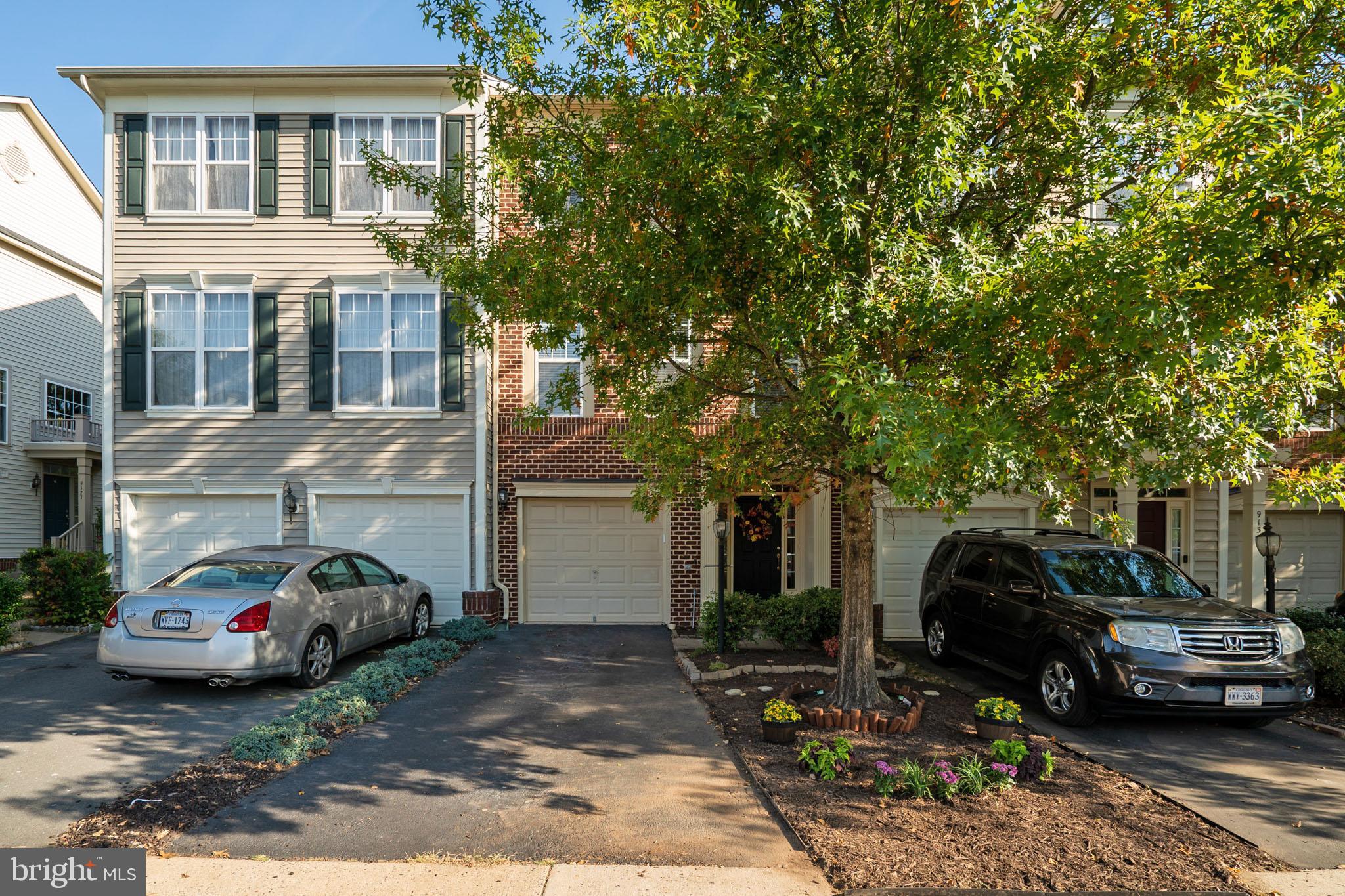 VICTORY LAKES - Residential