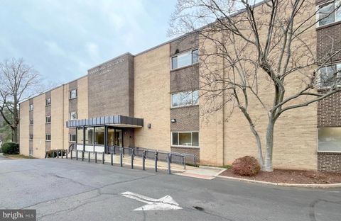 Photo of 7501 Little River Turnpike #101, ANNANDALE, VA 22003 (MLS # VAFX2285168)