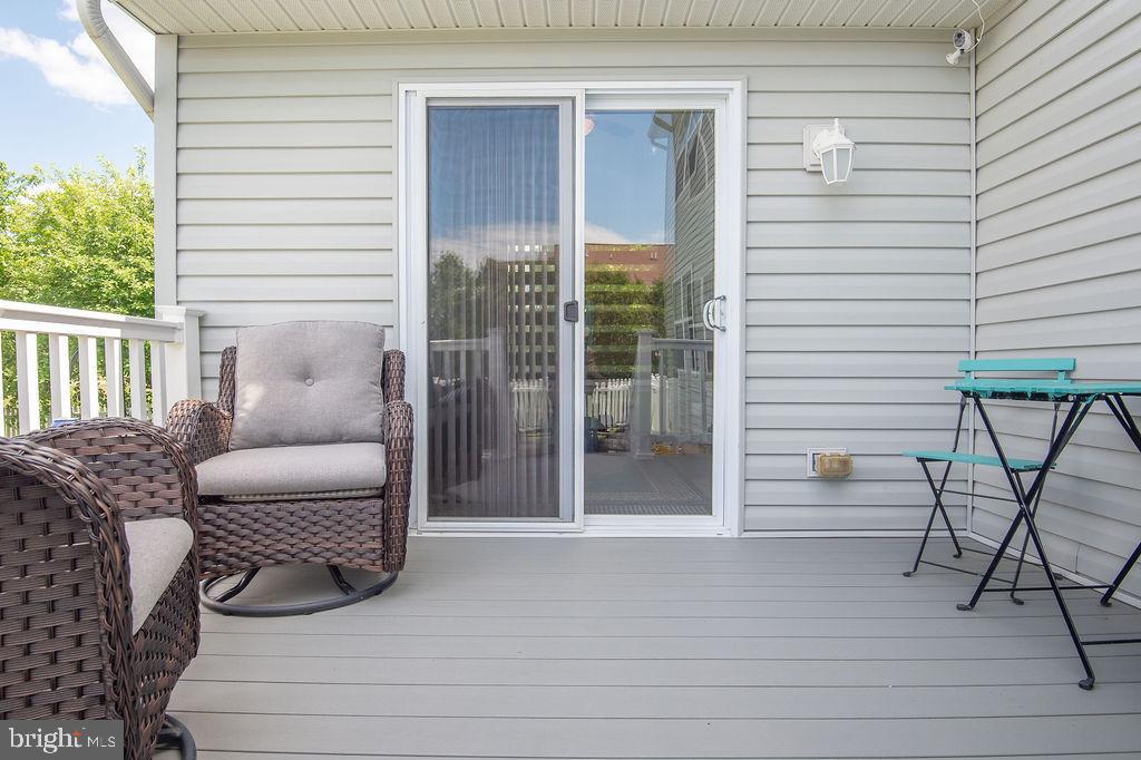 OLD COUNTRY FARMS - Residential