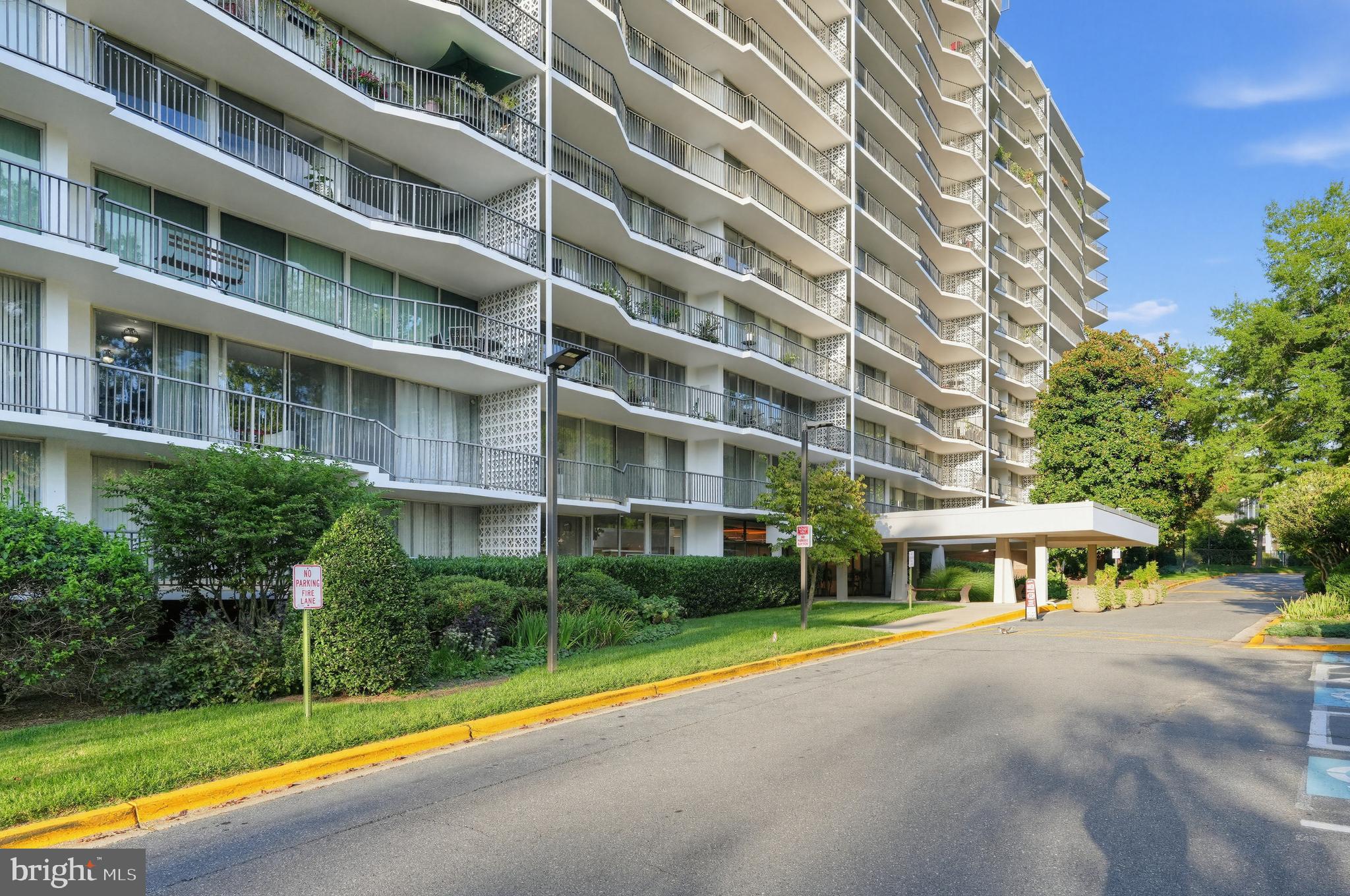 3333 UNIVERSITY BOULEVARD W 703