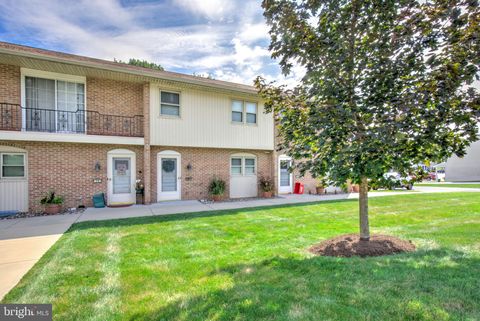 Photo of 31 Fulton Street, AKRON, PA 17501 (MLS # PALA2074944)
