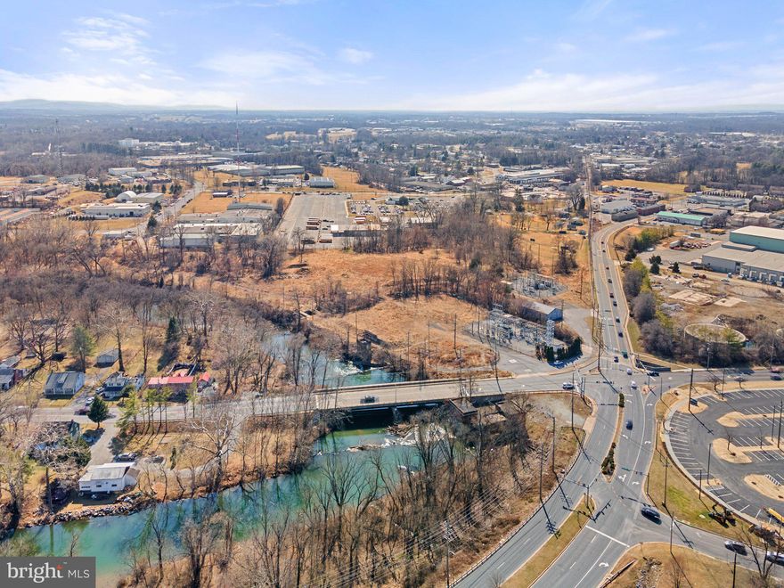 Prime Industrial Land Opportunity – 703-705 Mt Aetna Rd, Hagerstown, MD
Seize this amazing opportunity to own a high-visibility property at a major intersection in Hagerstown, MD. This raw, vacant land is zoned Industrial, making it an excellent investment for various business ventures.
Property Details: 
Lot Size: 2.96 acres (±128,938 Sqft)
Zoning: Industrial – Ideal for commercial and business use
Prime Location: High-traffic intersection with excellent visibility
Convenient Access: Just minutes from Staley Park and Downtown Hagerstown
Major Roadways: Easy access to MD-40 (National Pike), I-70, and I-81
This property offers endless possibilities for development in a growing commercial area. Don't miss out on this fantastic investment opportunity! Don't miss out on the opportunity before it's gone.