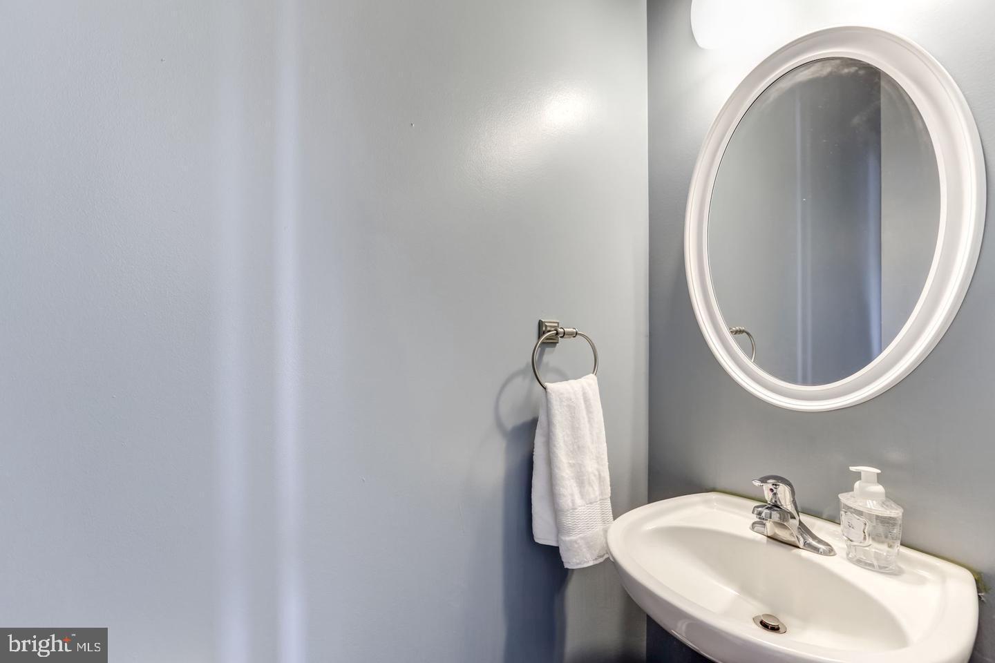 HIGHLAND VILLAGE - Residential Lease