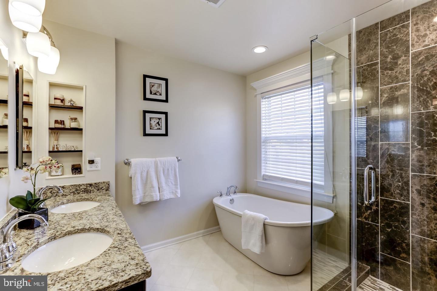 HIGHLAND VILLAGE - Residential Lease