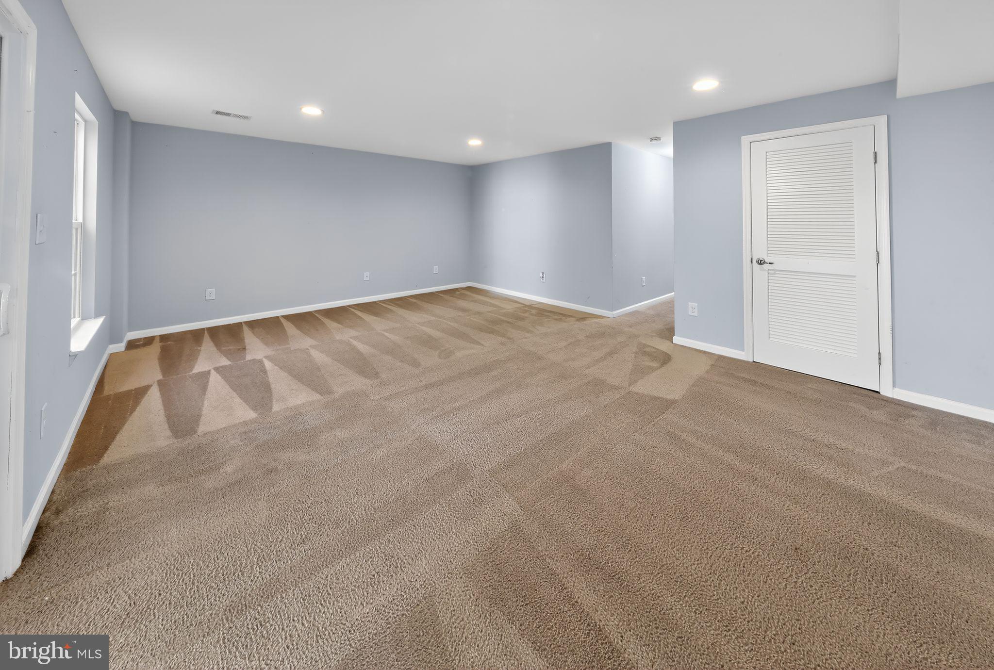 633 BARRIE ROAD