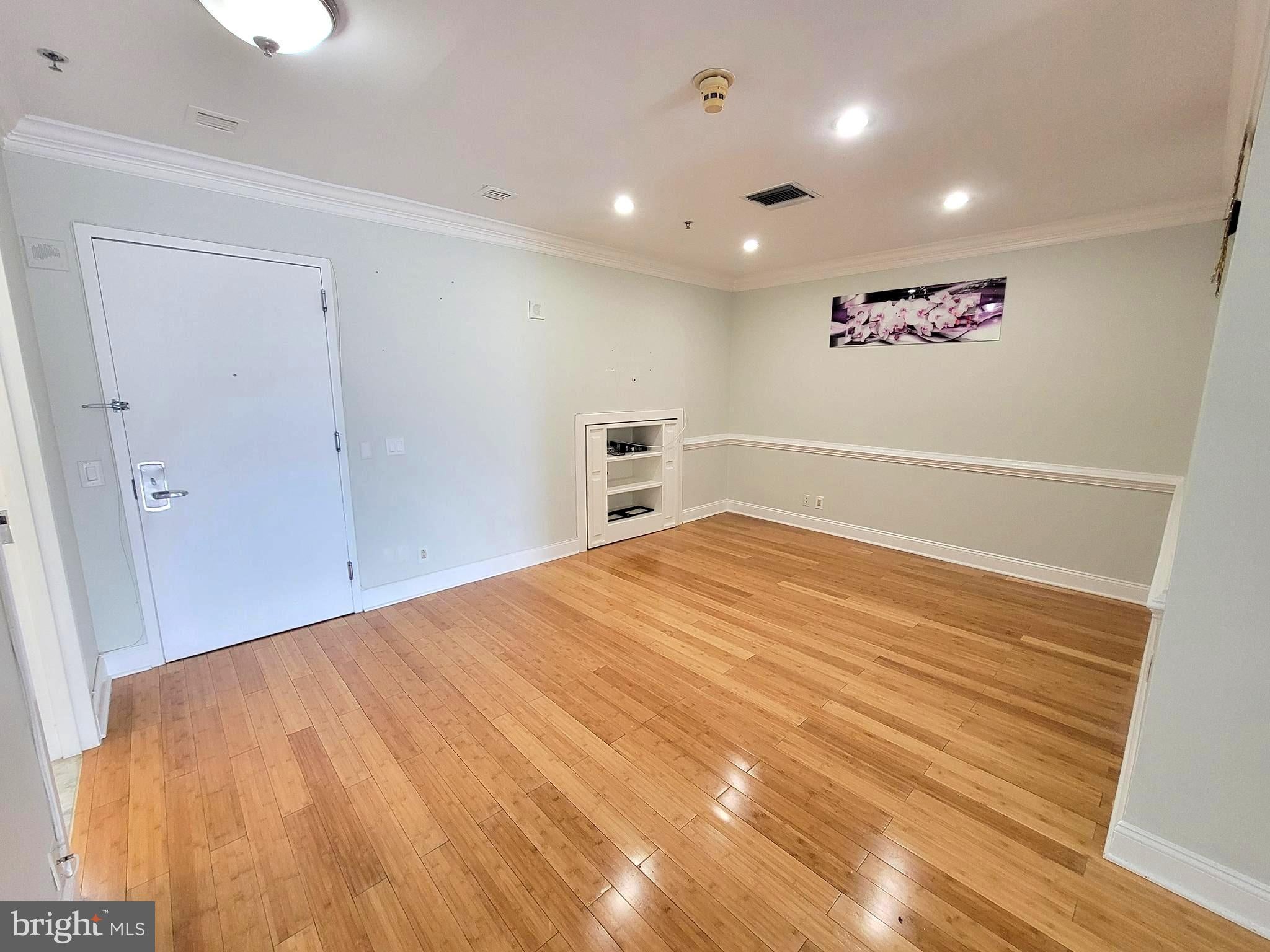 1100 VINE STREET P301