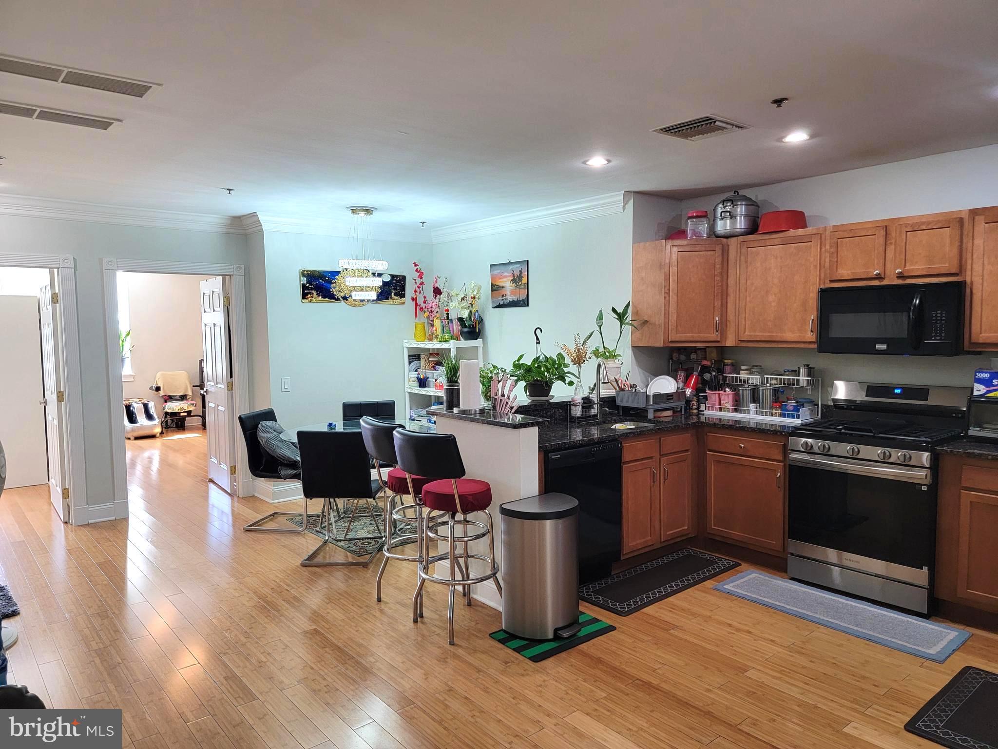 CHINATOWN - Residential