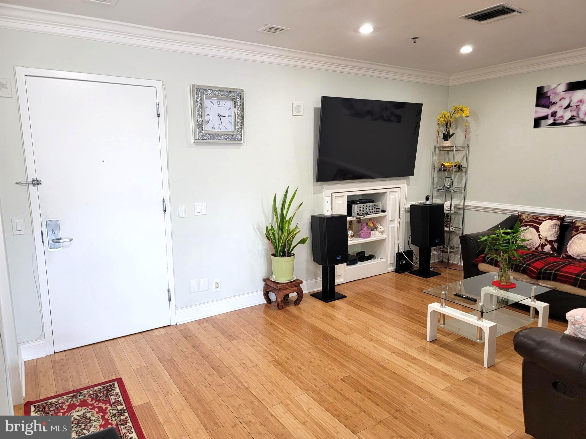 1100 VINE STREET P301