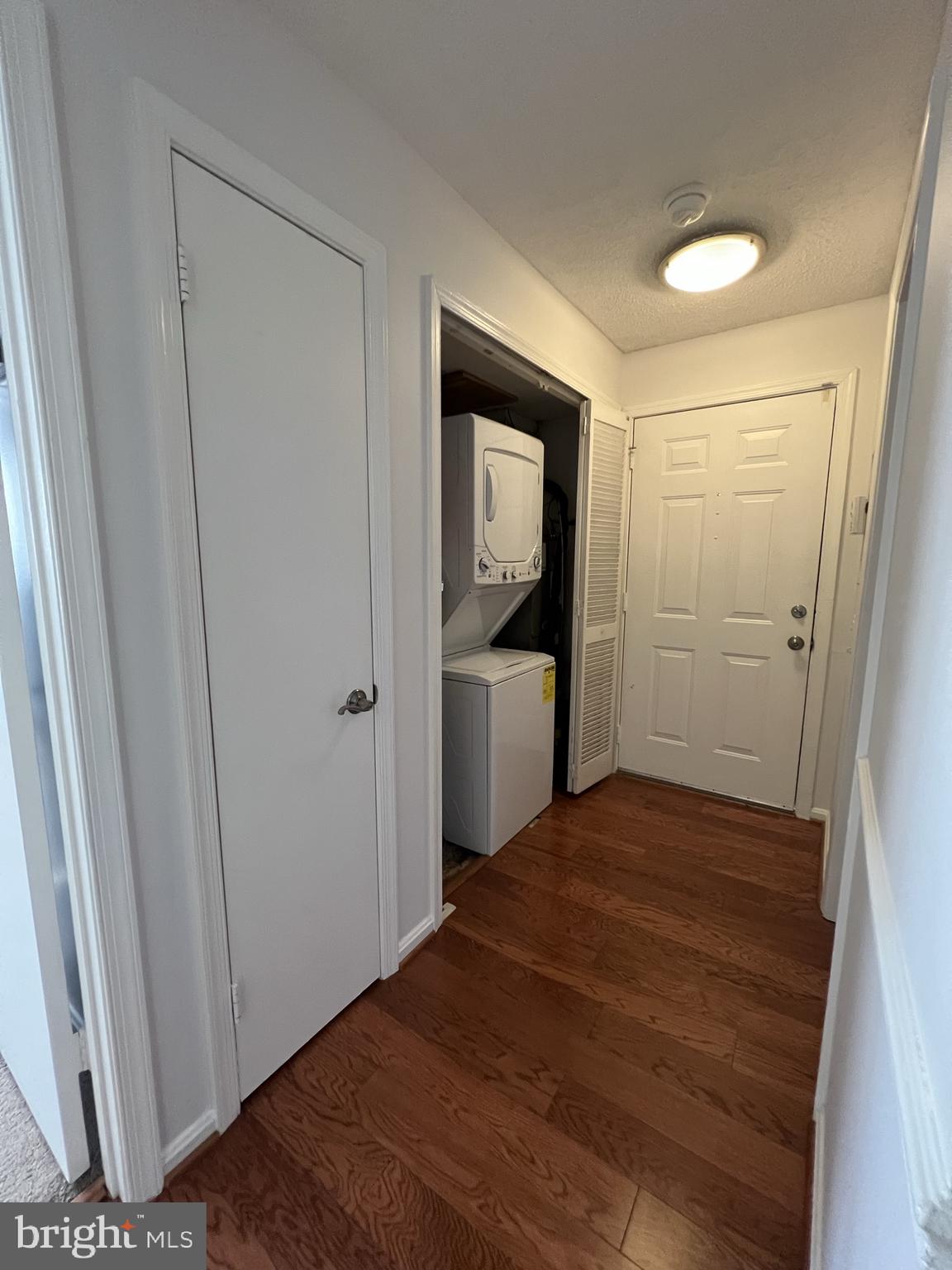 THE TIERS OF LAUREL LAKE - Residential