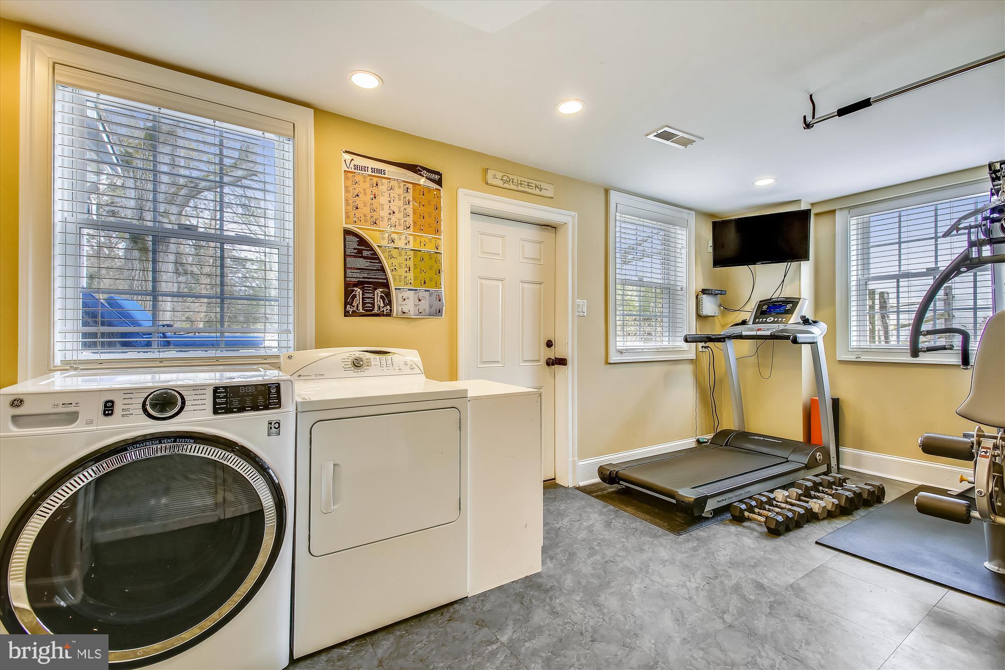 COLLINGWOOD ON THE POTOMAC - Residential