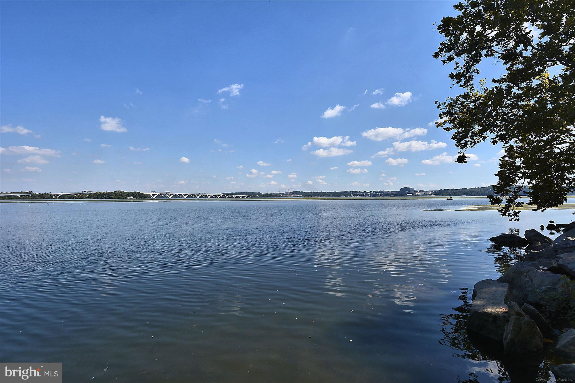 COLLINGWOOD ON THE POTOMAC - Residential