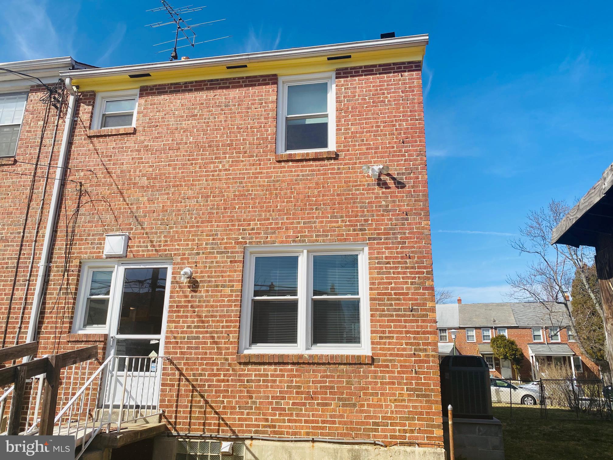 IDLEWOOD - Residential