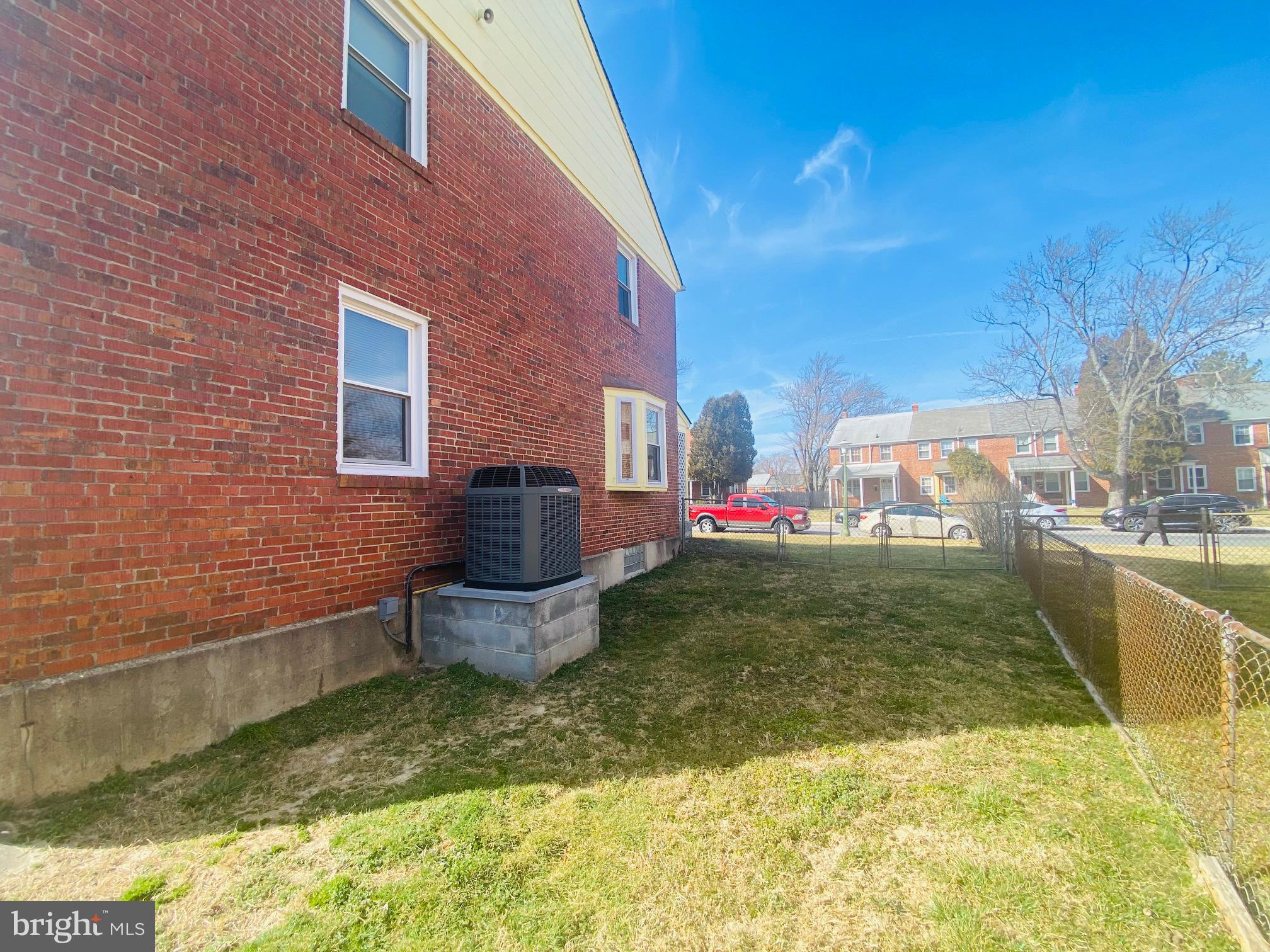 IDLEWOOD - Residential