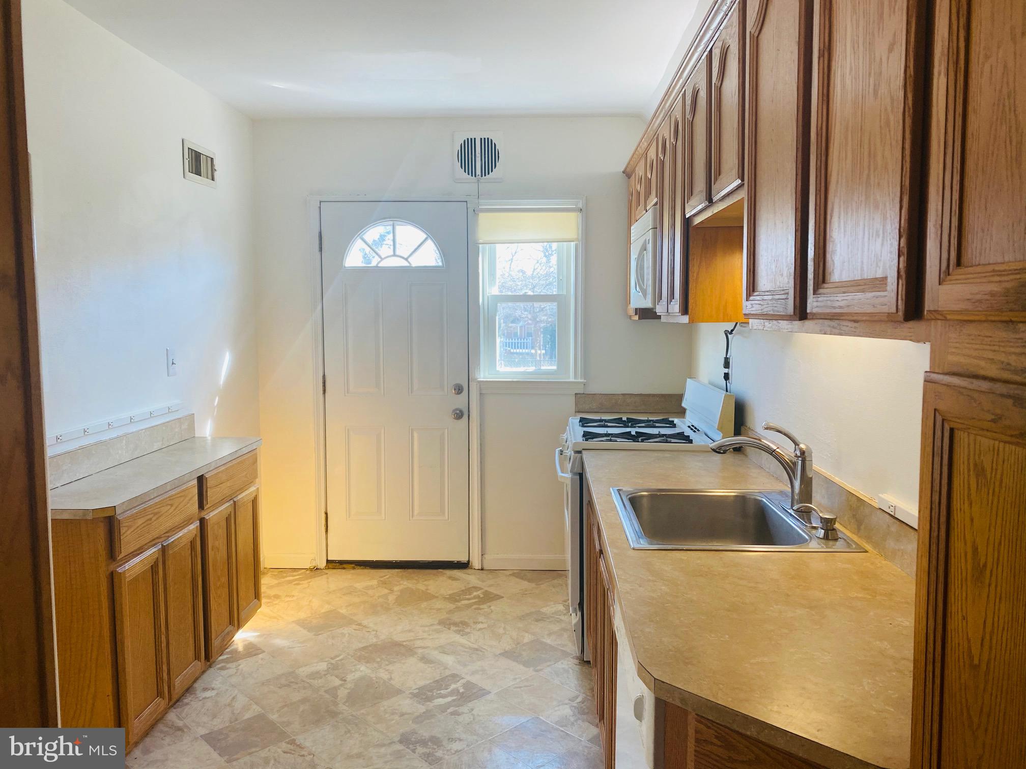 IDLEWOOD - Residential