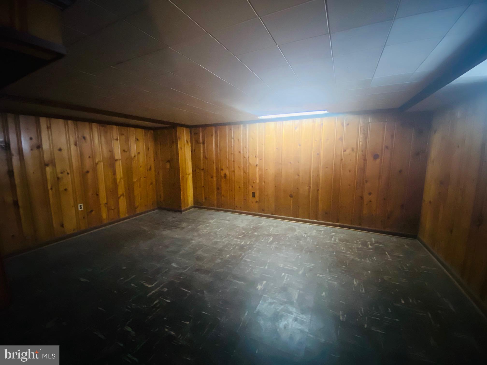 IDLEWOOD - Residential