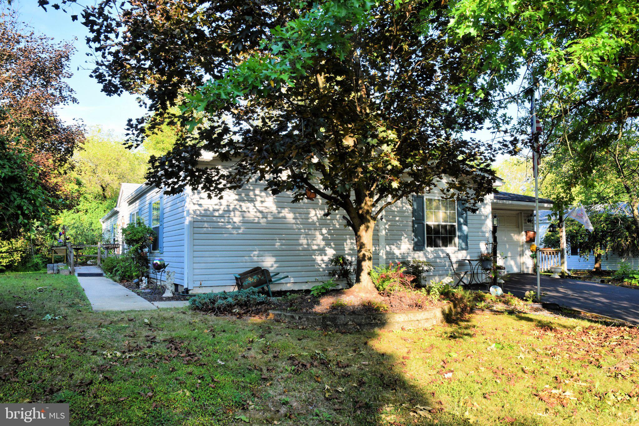 4 WILLIAMS WAY