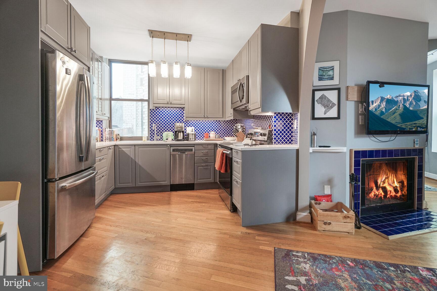 CAPITOL HILL - Residential