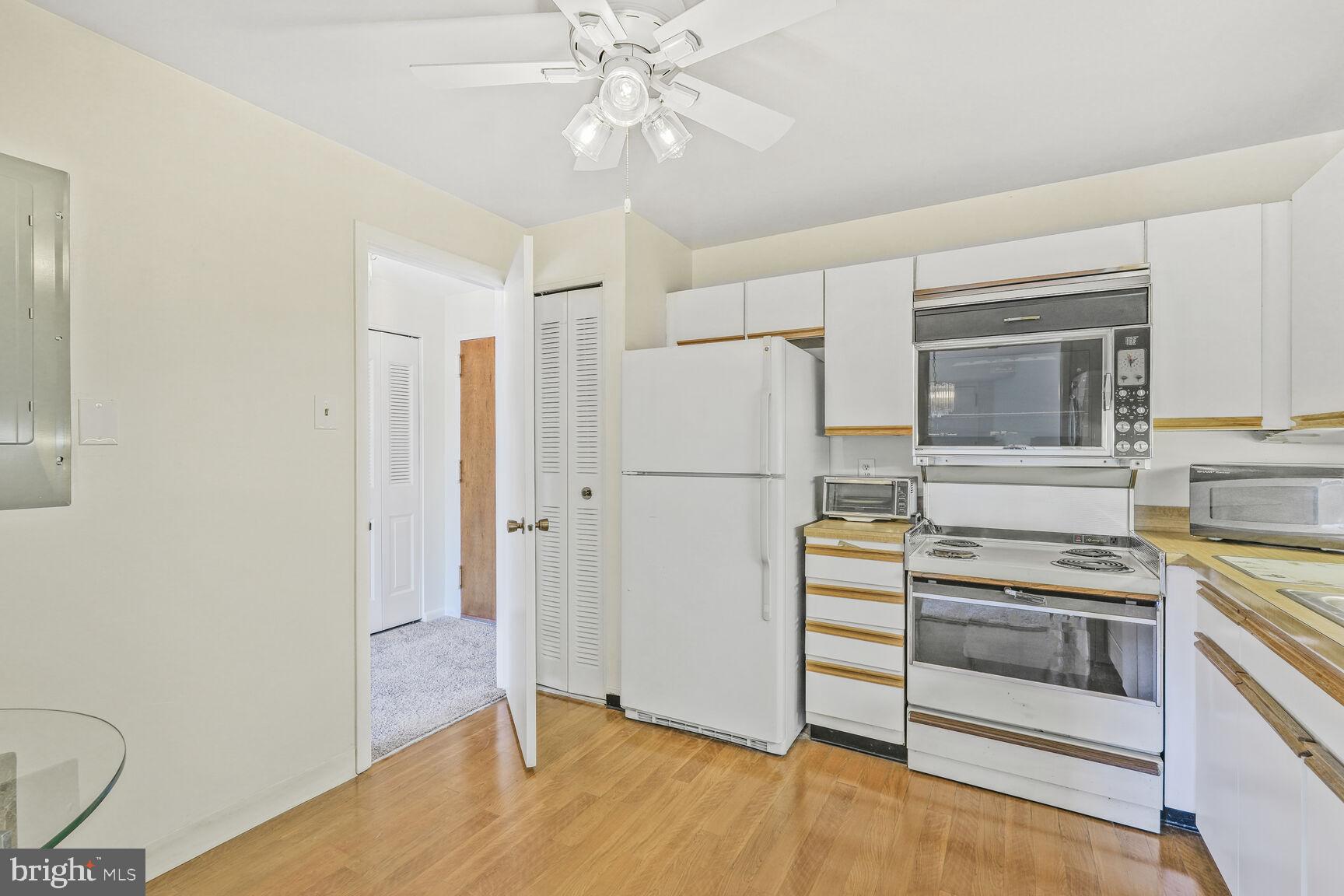 WESTLAKE PARK - Residential