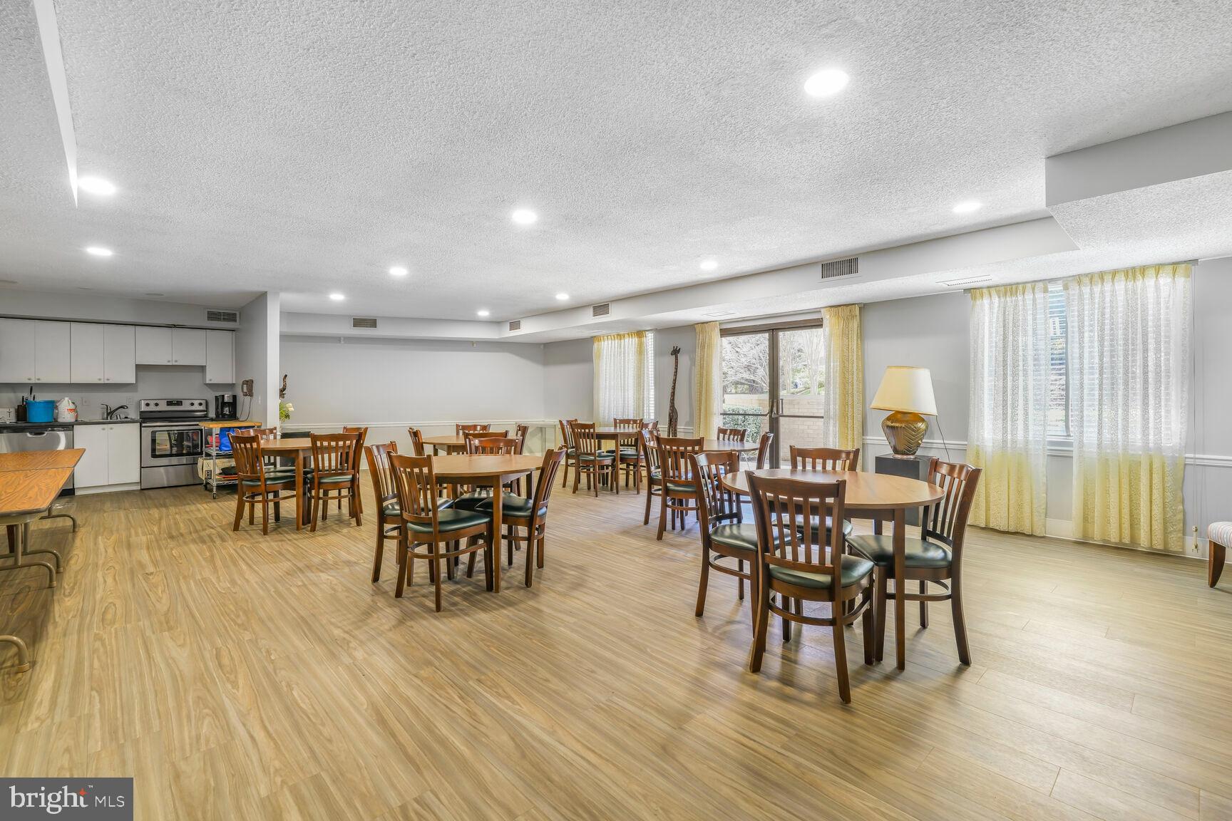 WESTLAKE PARK - Residential