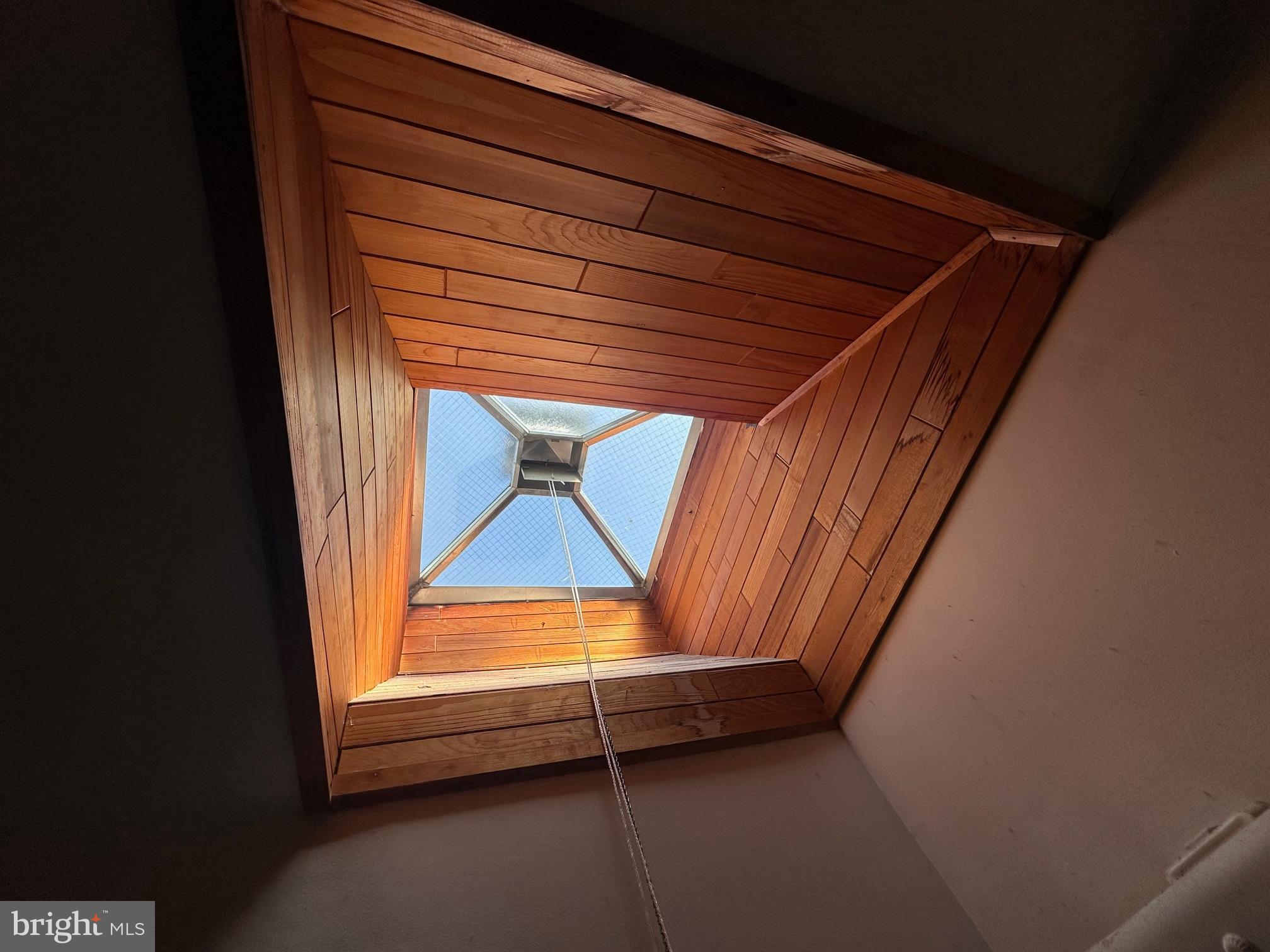 ELWOOD PARK - Residential