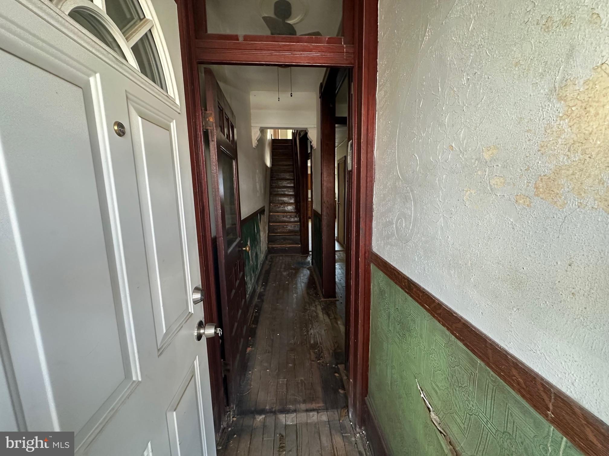 ELWOOD PARK - Residential