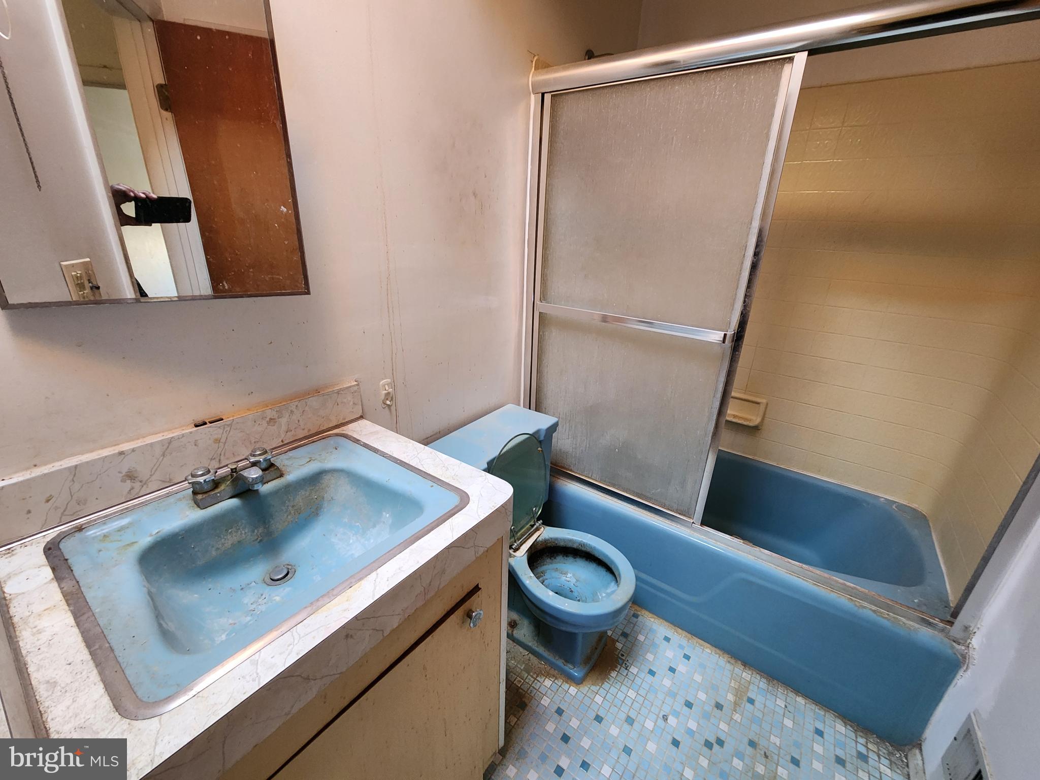 ELWOOD PARK - Residential