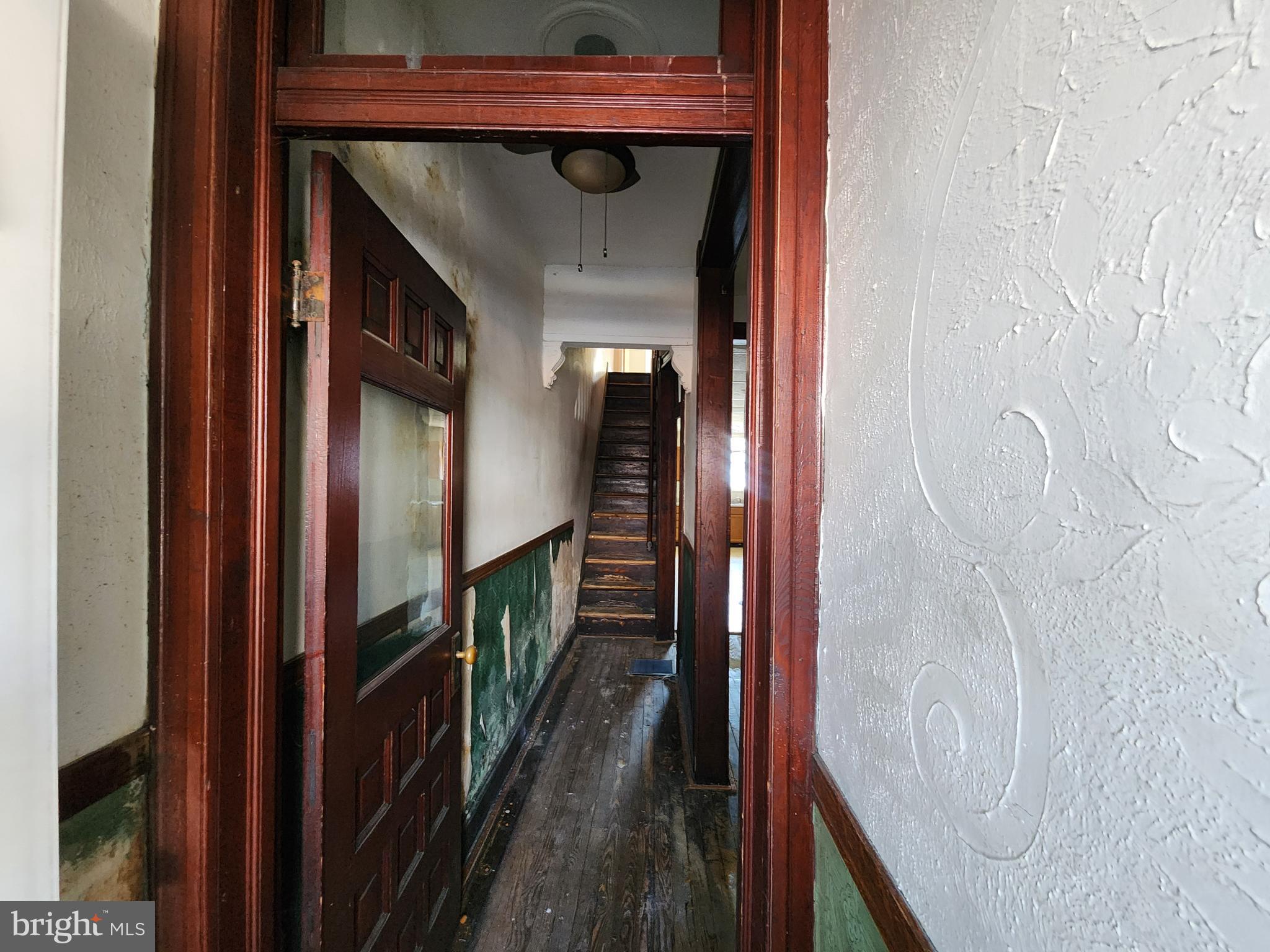 ELWOOD PARK - Residential