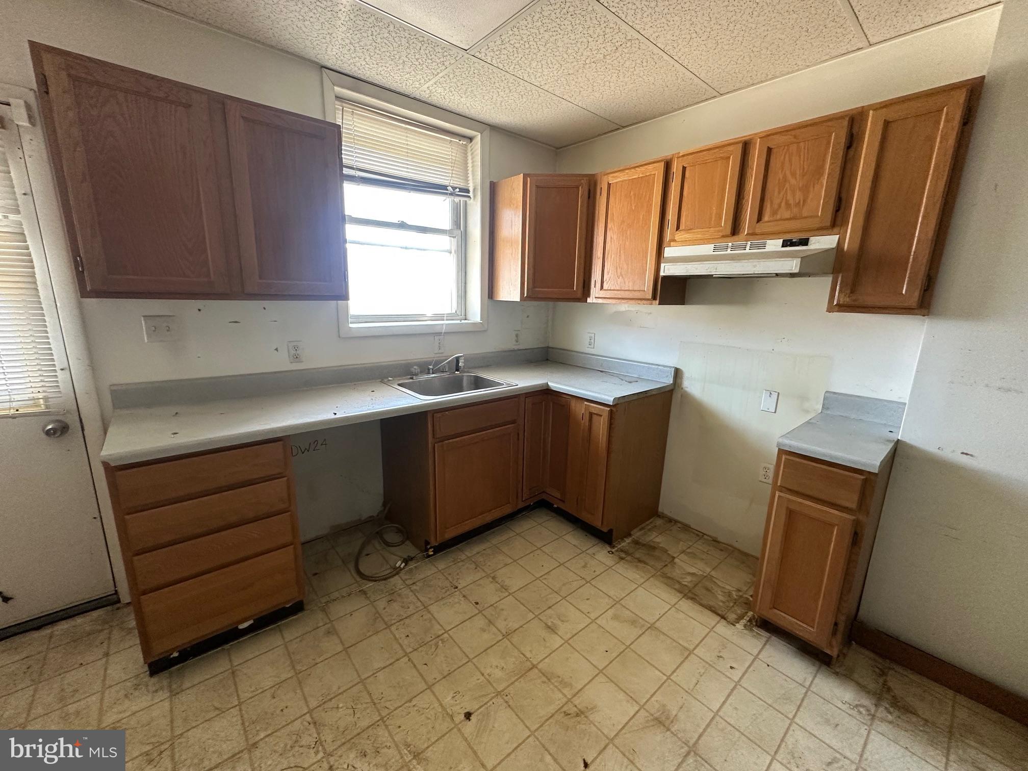 ELWOOD PARK - Residential