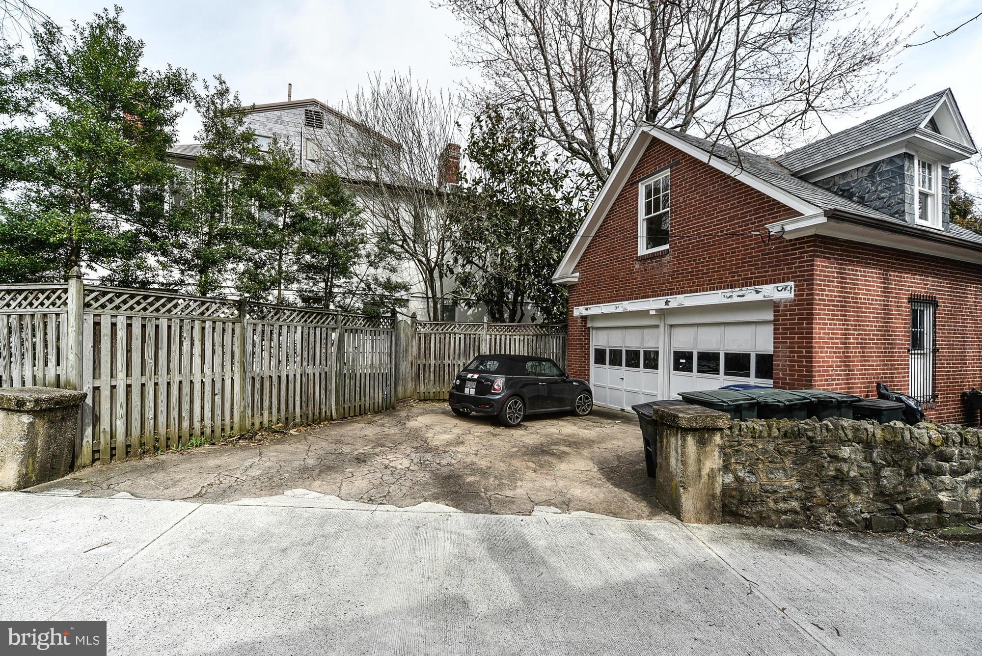 CLEVELAND PARK - Residential