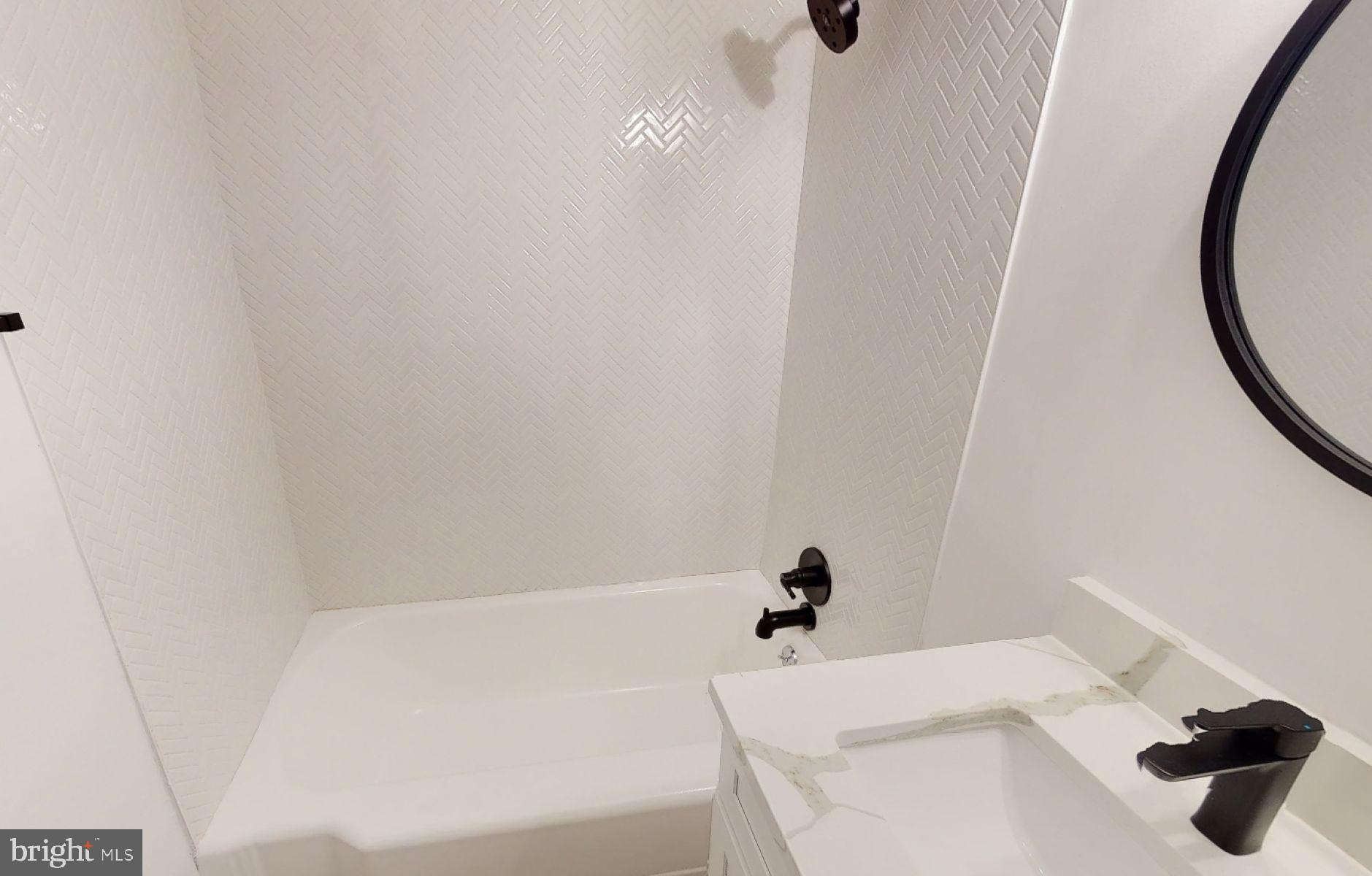 MOUNT VERNON PLACE HISTORIC DISTRICT - Residential Lease