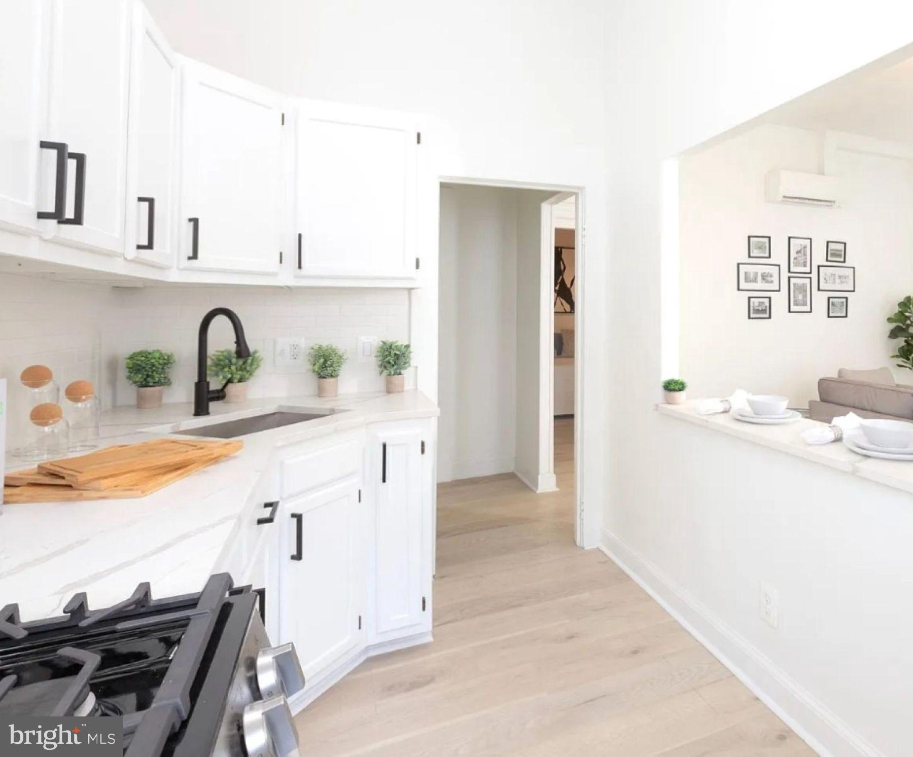 MOUNT VERNON PLACE HISTORIC DISTRICT - Residential Lease