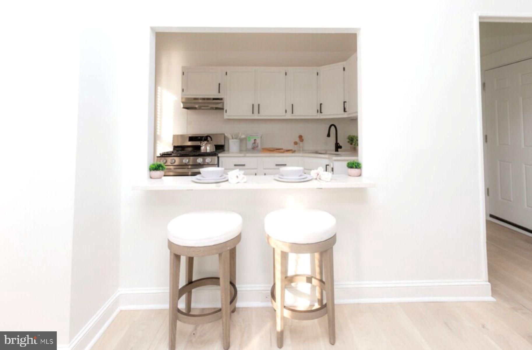 MOUNT VERNON PLACE HISTORIC DISTRICT - Residential Lease