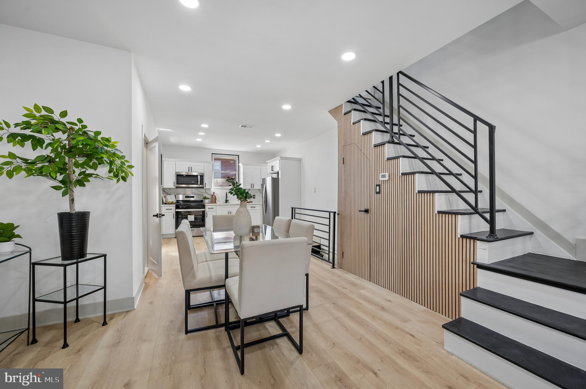 PORT RICHMOND - Residential