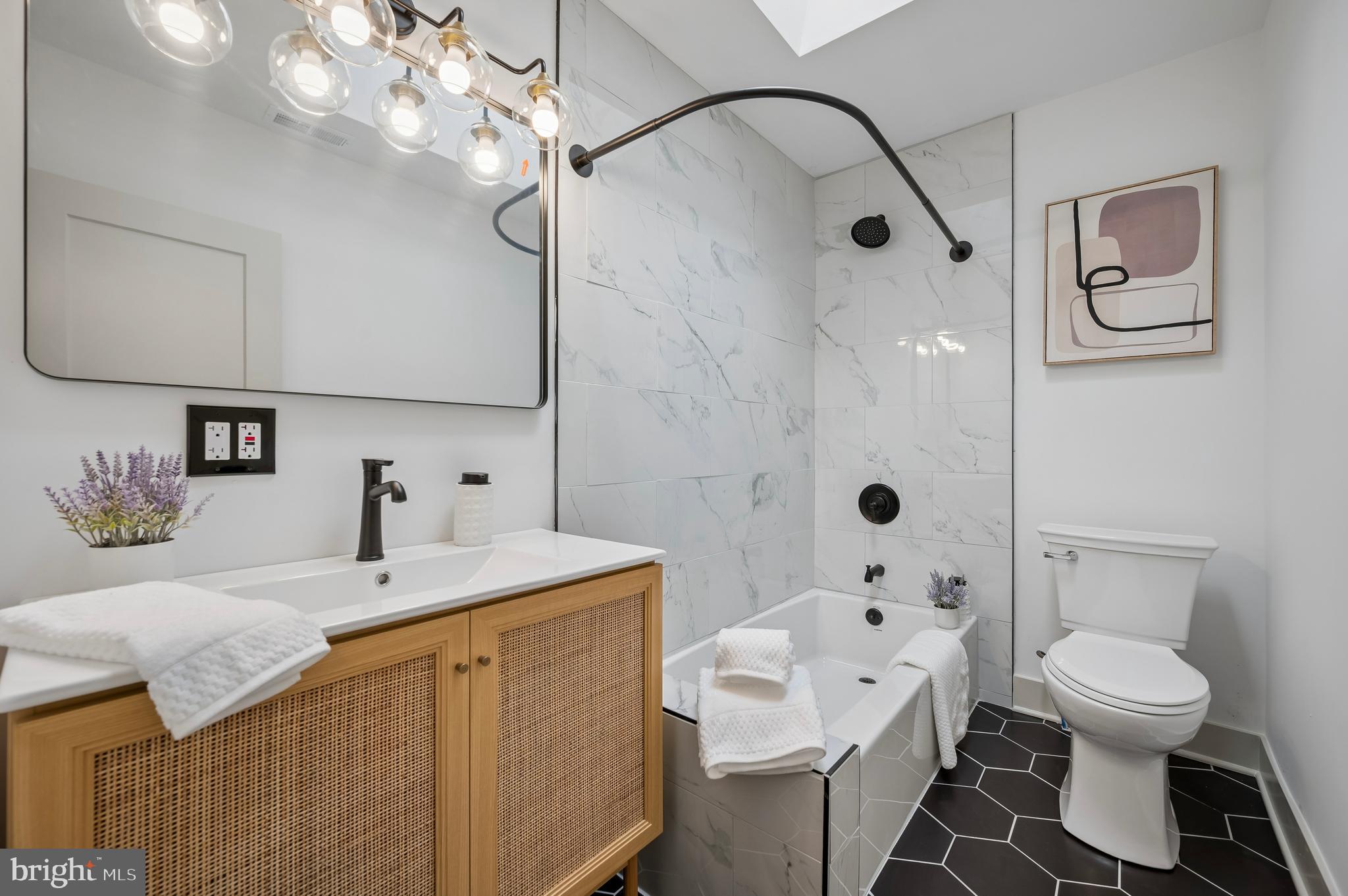 2625 E VENANGO STREET