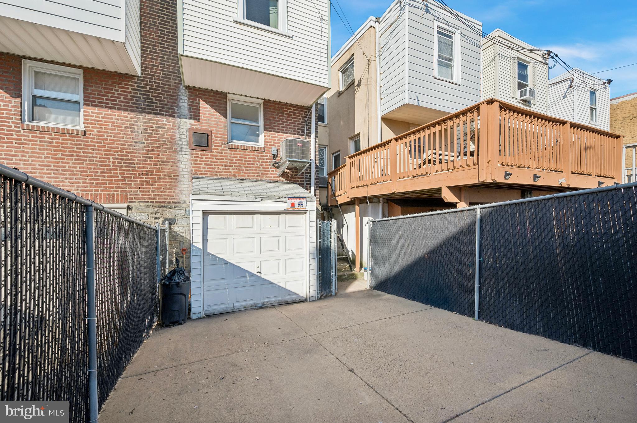 2625 E VENANGO STREET