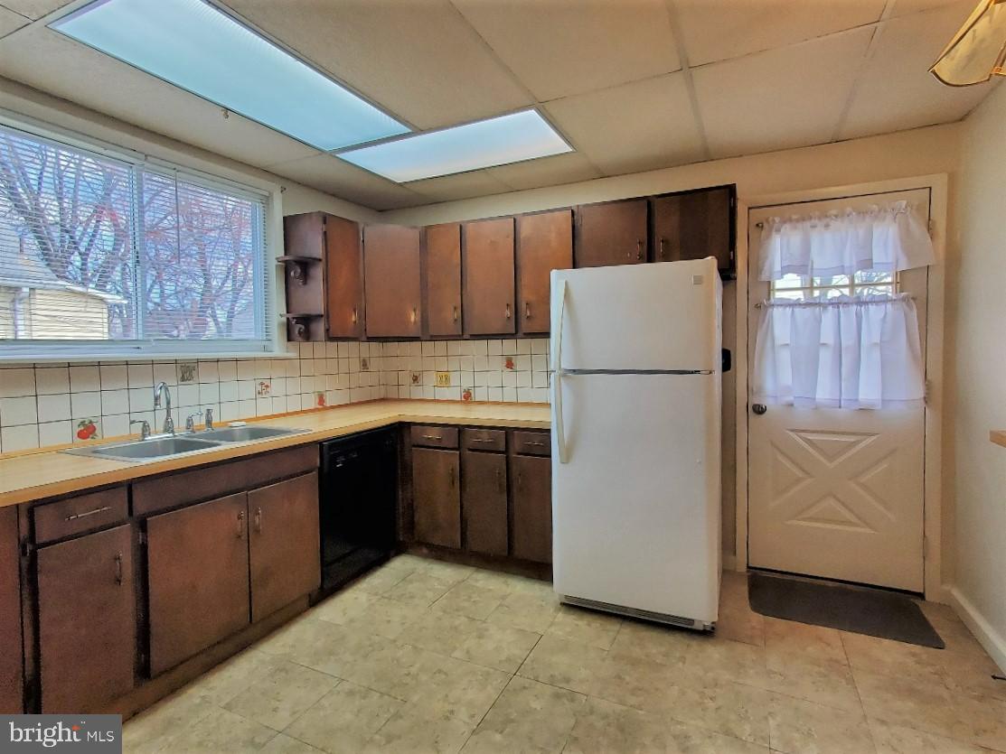 GLEN BURNIE HEIGHTS - Residential Lease