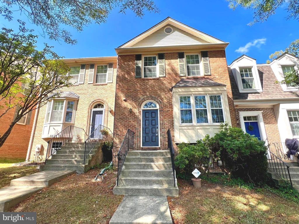 Photo of 2621 Chivalry Court, SILVER SPRING, MD 20902 (MLS # MDMC2204040)
