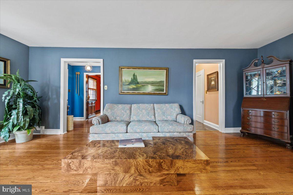 248 CRYSTAL LAKE AVENUE