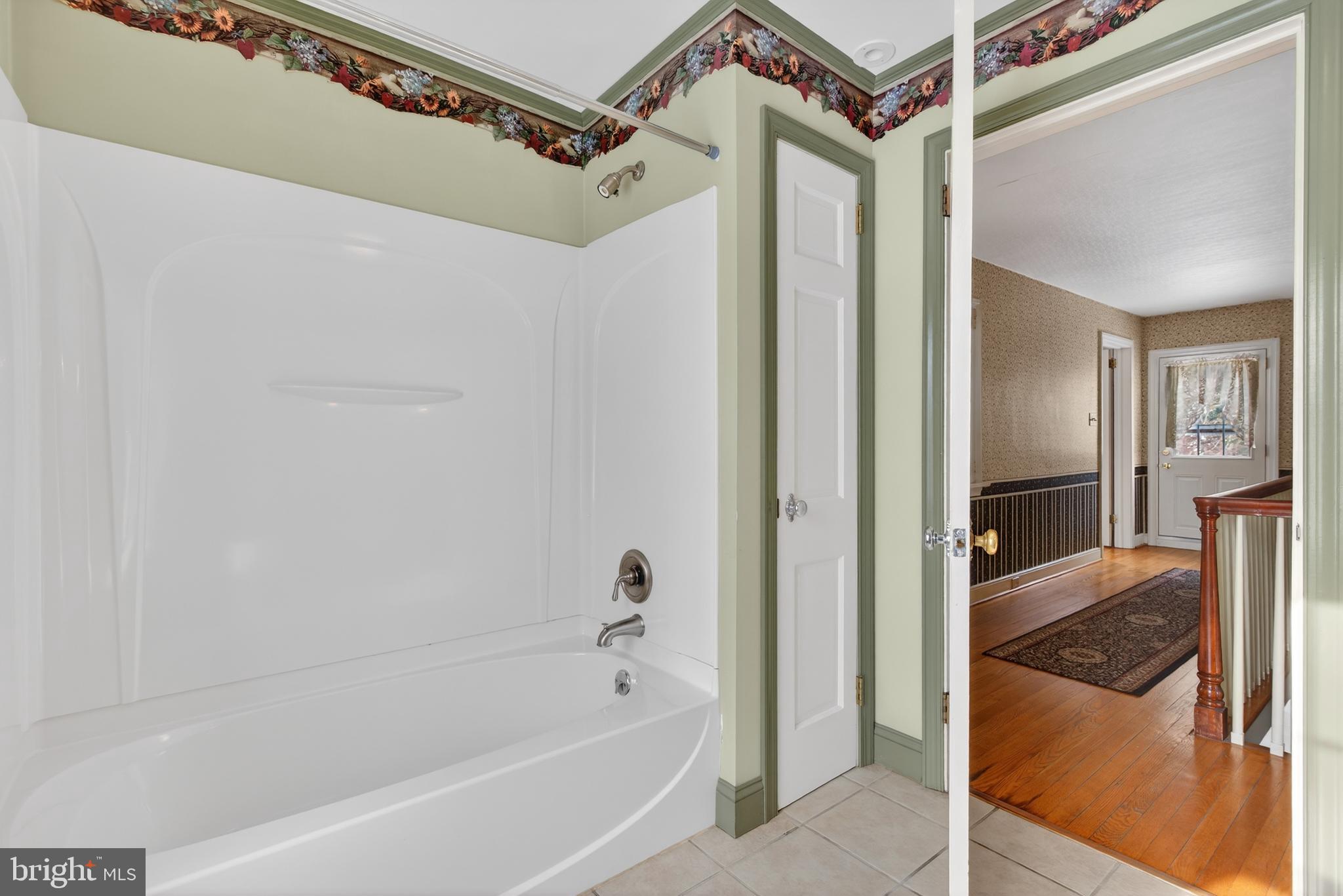 COLUMBIA - Residential