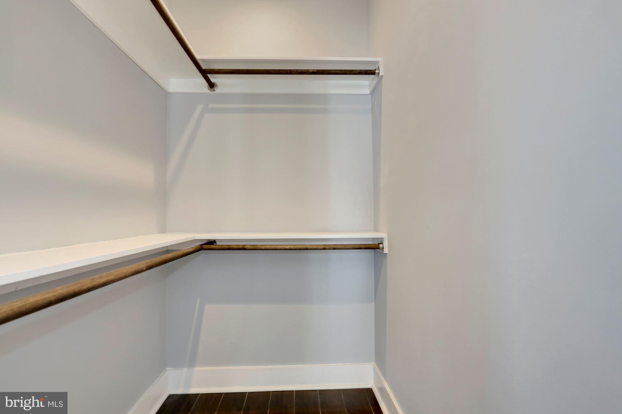 DOUGLAS PARK - Residential