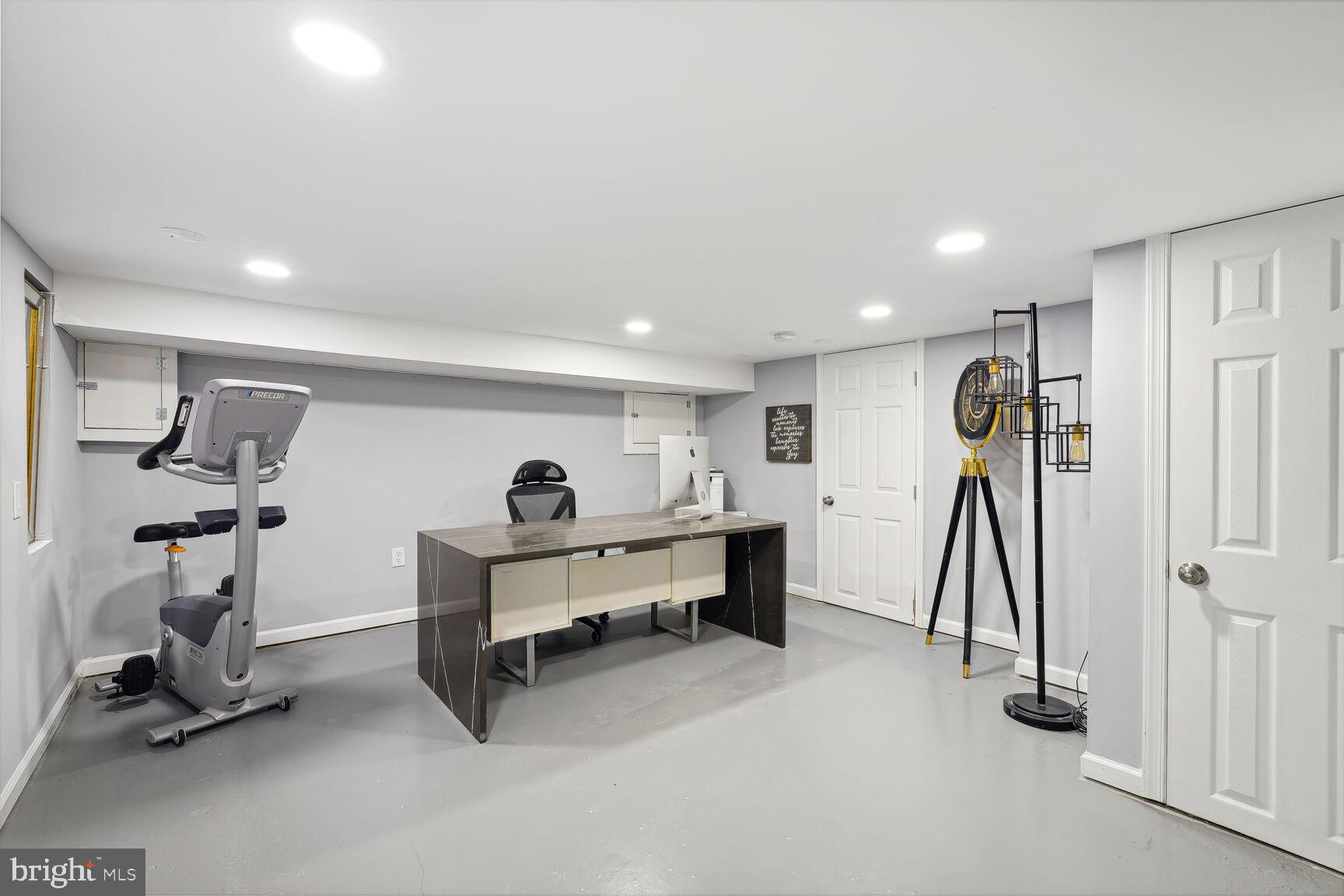 DOUGLAS PARK - Residential