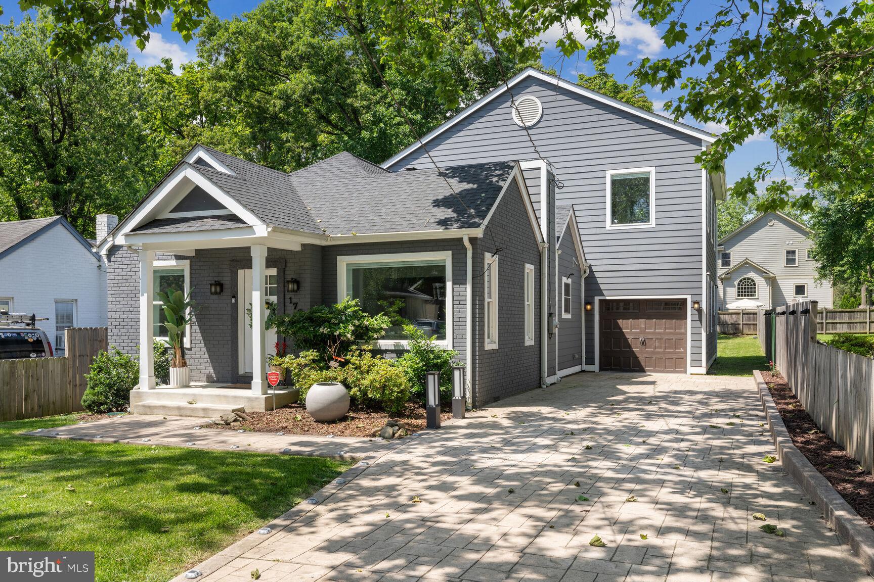 DOUGLAS PARK - Residential