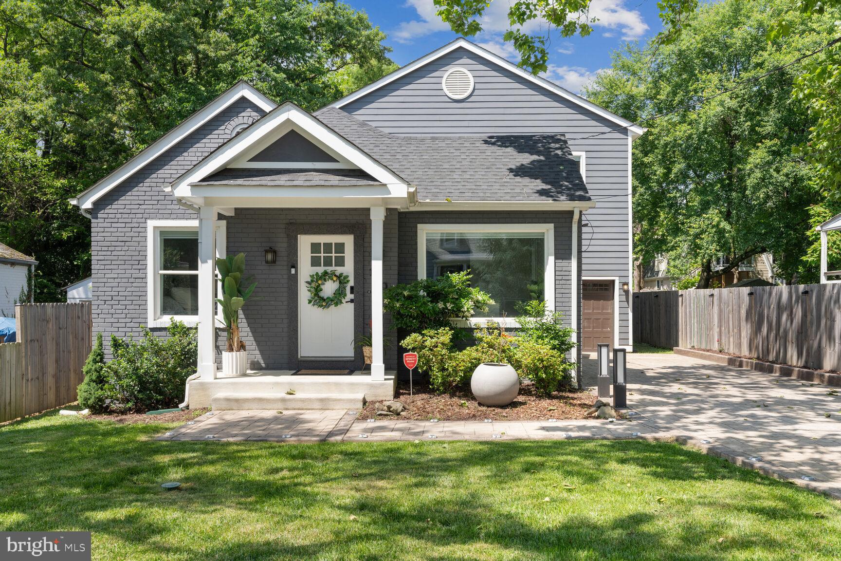 DOUGLAS PARK - Residential